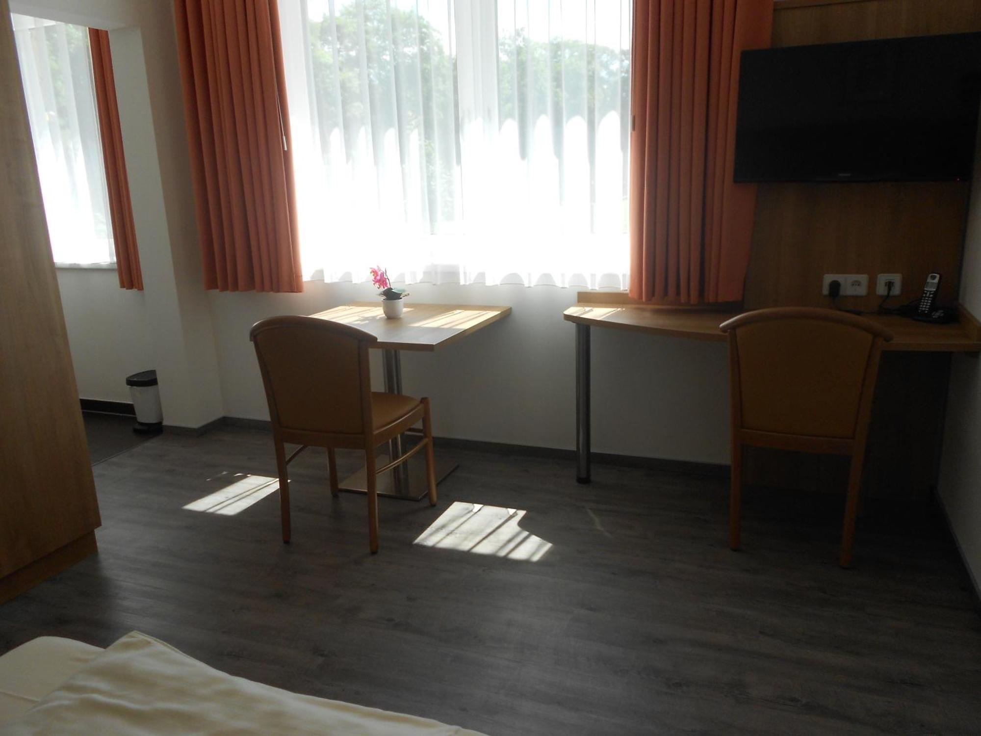 Apartment-Pension Schwalbennest Herzogenaurach Pokój zdjęcie